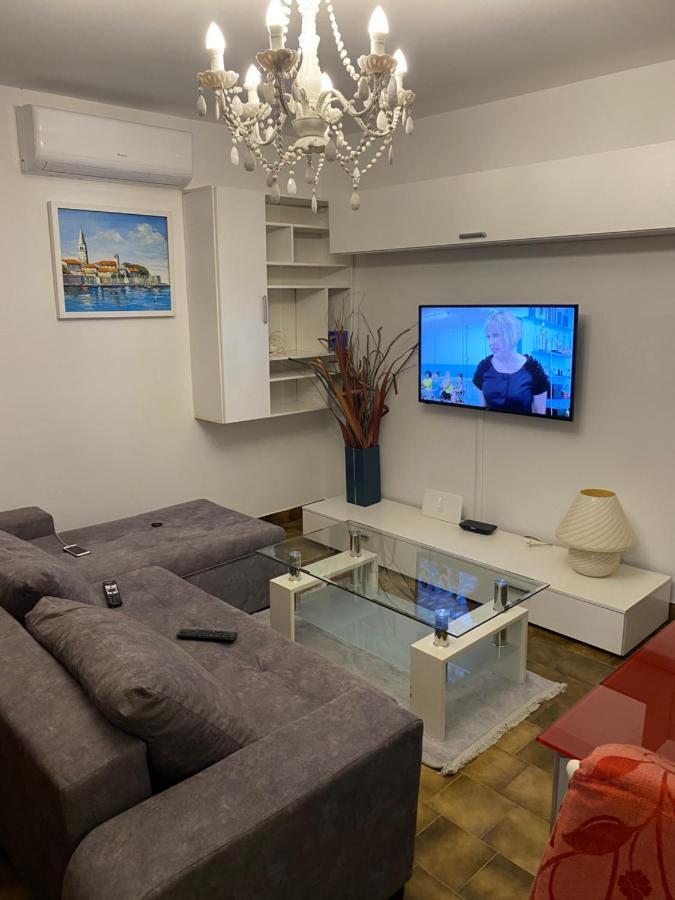 포레치 Apartman Nela 아파트 외부 사진